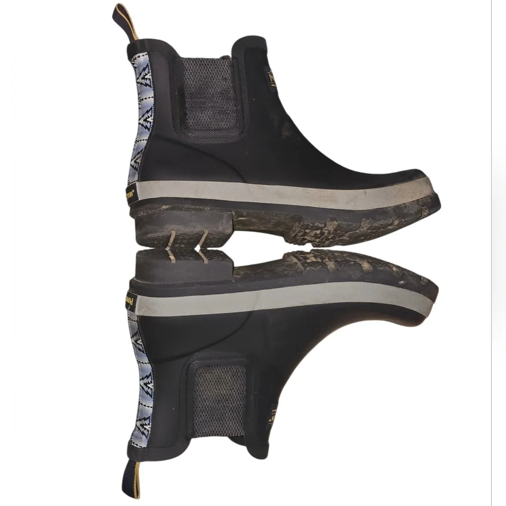 Pendleton Women's Black Chelsea Waterproof Rain Boot Size 10